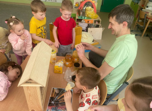 Dzień pszczoły- gość specjalny Pszczelarz