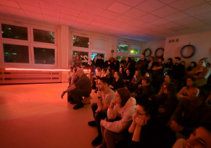 Rodzice oglądają prezentację