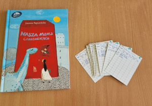 Książka i karta biblioteczna